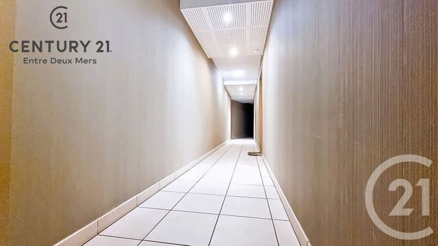 Appartement T3 à vendre - 3 pièces - 61.75 m2 - ARTIGUES PRES BORDEAUX - 33 - AQUITAINE - Century 21 Entre Deux Mers