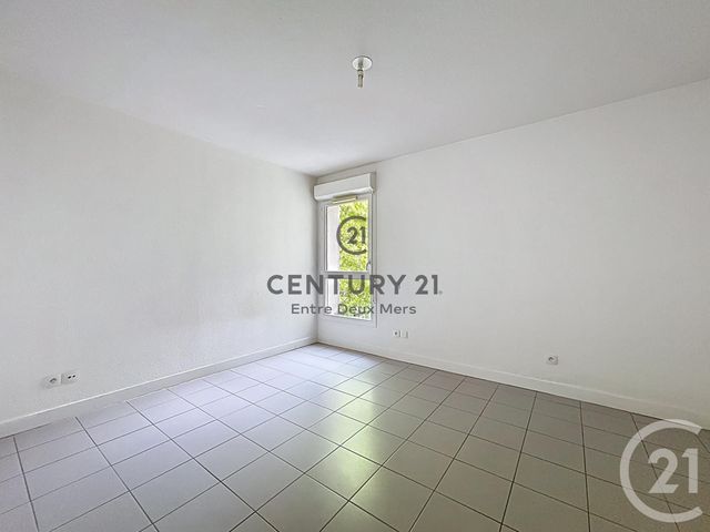 Appartement T3 à vendre - 3 pièces - 63.0 m2 - FLOIRAC - 33 - AQUITAINE - Century 21 Entre Deux Mers