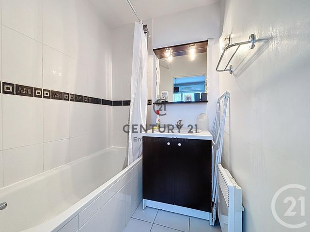 Appartement T2 à vendre - 2 pièces - 41.0 m2 - ARTIGUES PRES BORDEAUX - 33 - AQUITAINE - Century 21 Entre Deux Mers