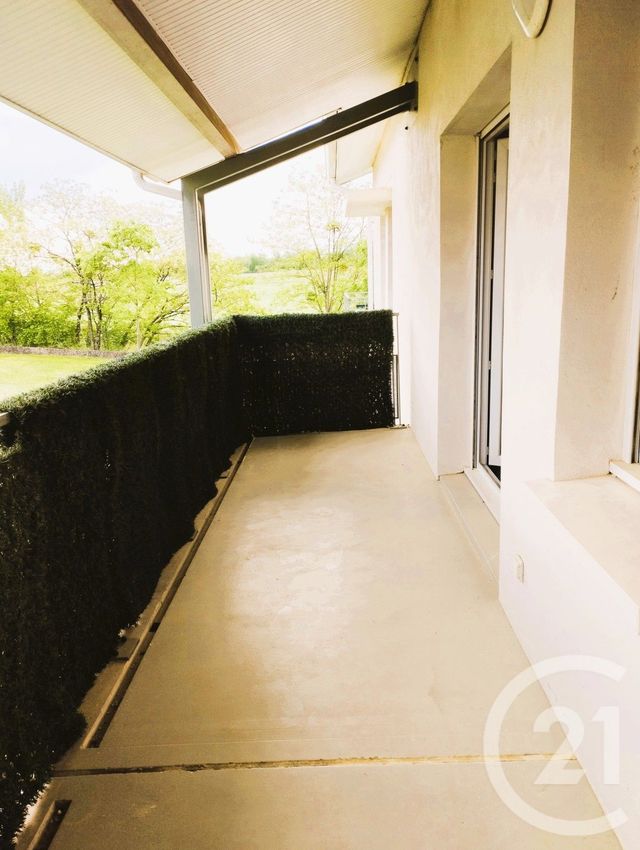 Appartement à louer - 2 pièces - 40.0 m2 - ARTIGUES PRES BORDEAUX - 33 - AQUITAINE - Century 21 Entre Deux Mers