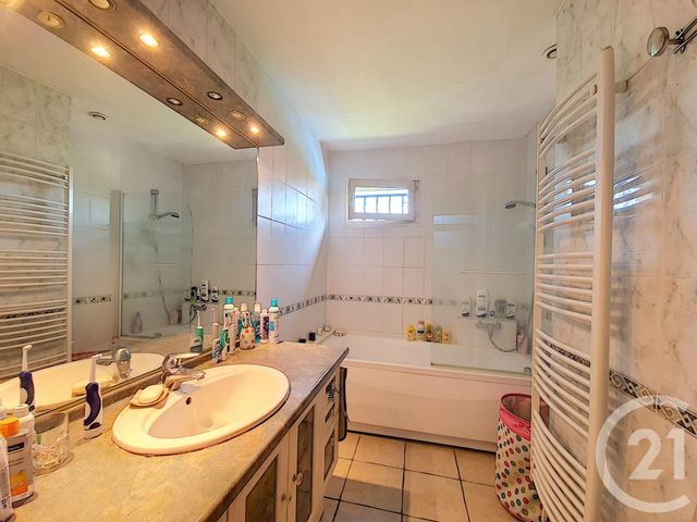 Afficher la photo en grand maison à vendre - 6 pièces - 110.0 m2 - ARTIGUES PRES BORDEAUX - 33 - AQUITAINE - Century 21 Entre Deux Mers