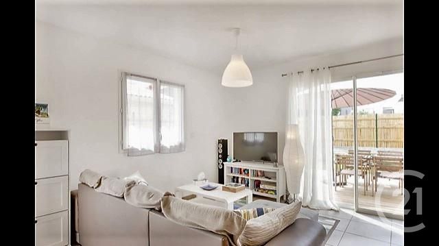 maison à vendre - 3 pièces - 62.0 m2 - ARTIGUES PRES BORDEAUX - 33 - AQUITAINE - Century 21 Entre Deux Mers maison à vendre - 3 pièces - 62.0 m2 - ARTIGUES PRES BORDEAUX - 33 - AQUITAINE - Century 21 Entre Deux Mers