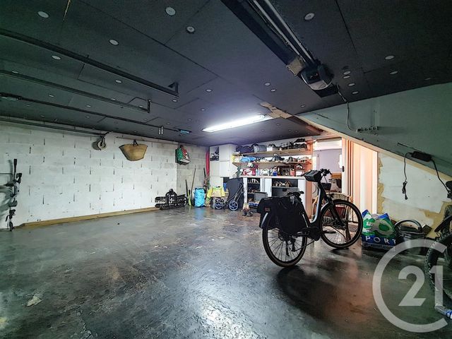 Afficher la photo en grand maison à vendre - 6 pièces - 156.0 m2 - ARTIGUES PRES BORDEAUX - 33 - AQUITAINE - Century 21 Entre Deux Mers