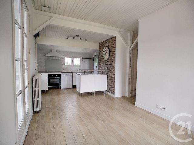 Afficher la photo en grand maison à louer - 5 pièces - 79.92 m2 - YVRAC - 33 - AQUITAINE - Century 21 Entre Deux Mers