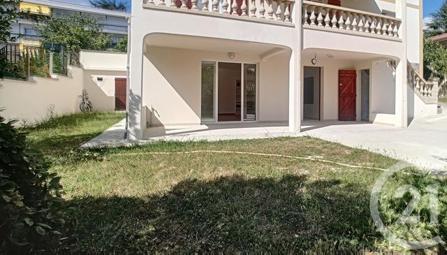 Afficher la photo en grand appartement à louer - 4 pièces - 108.0 m2 - CENON - 33 - AQUITAINE - Century 21 Entre Deux Mers