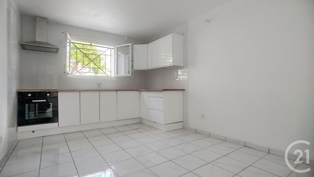 Afficher la photo en grand appartement à louer - 4 pièces - 108.0 m2 - CENON - 33 - AQUITAINE - Century 21 Entre Deux Mers