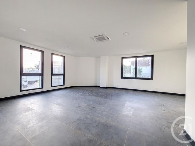 Afficher la photo en grand entreprise à louer - 37.83 m2 - LORMONT - 33 - AQUITAINE - Century 21 Entre Deux Mers