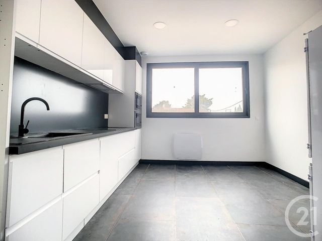 Afficher la photo en grand entreprise à louer - 37.83 m2 - LORMONT - 33 - AQUITAINE - Century 21 Entre Deux Mers